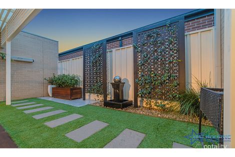 Property photo of 9 Dashing Road Craigieburn VIC 3064