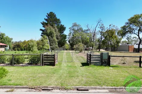 Property photo of 27 Grassmere Road Langwarrin VIC 3910
