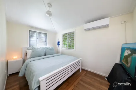 Property photo of 15 Balaka Street Cannonvale QLD 4802