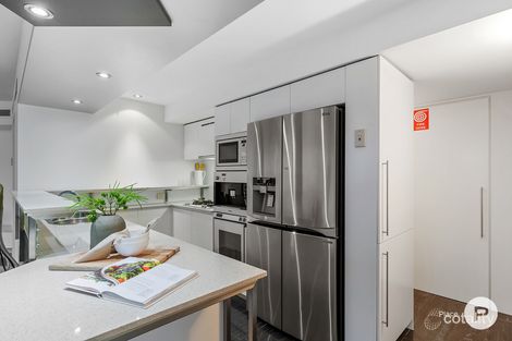 Property photo of 105/1 O'Connell Street Kangaroo Point QLD 4169