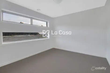 Property photo of 4 Turbayne Crescent Forde ACT 2914