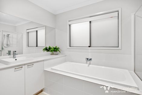 Property photo of 9 Bearsden Street Spring Mountain QLD 4300