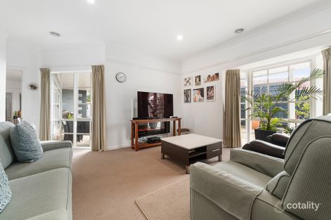 Property photo of 2 Waralong Court Langwarrin VIC 3910