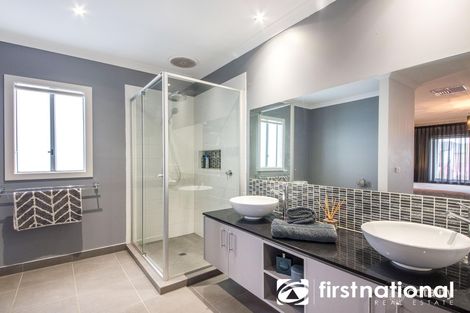 Property photo of 8 Weatherby Avenue Officer VIC 3809