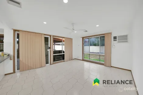 Property photo of 8 Lyrebird Court Werribee VIC 3030