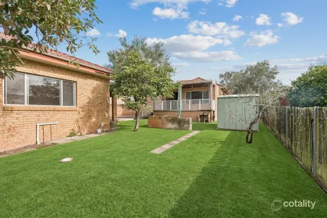 Property photo of 33 Waratah Parade Narraweena NSW 2099