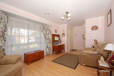 Property photo of 15 Pardalote Avenue Carrum Downs VIC 3201