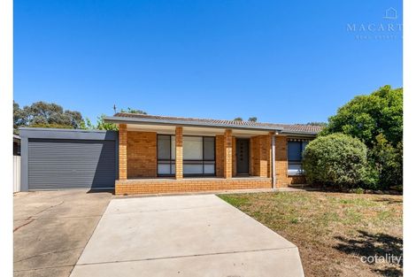 8 Pinaroo Dr, Glenfield Park, NSW 2650