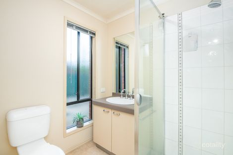 Property photo of 3 Crestwood Grove Shepparton VIC 3630