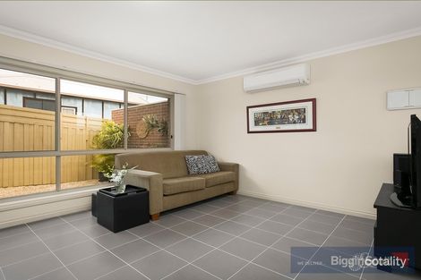 Property photo of 2/21 Bloomfield Avenue Maribyrnong VIC 3032