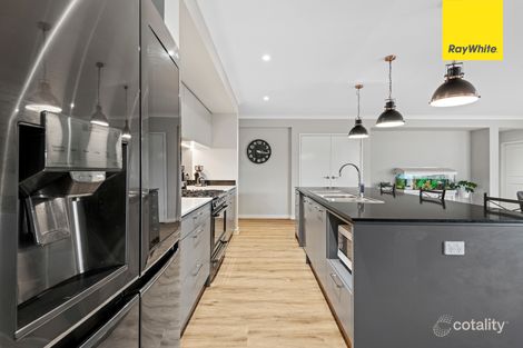Property photo of 6 Cinnabar Way Cobblebank VIC 3338