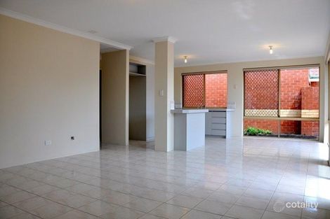 Property photo of 4/1 Chapman Road St James WA 6102