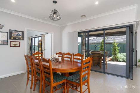 Property photo of 24 Tantoon Circuit Forest Hill NSW 2651
