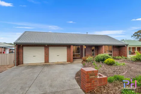 15 Timbarra Dr, Golden Square, VIC 3555
