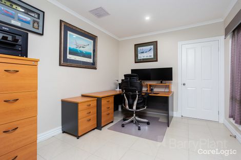 Property photo of 11 Durack Court Point Cook VIC 3030