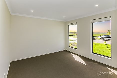 Property photo of 27 Barr Promenade Thornton NSW 2322