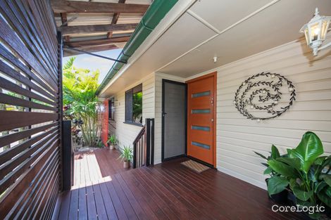 Property photo of 38 Arura Street Mansfield QLD 4122