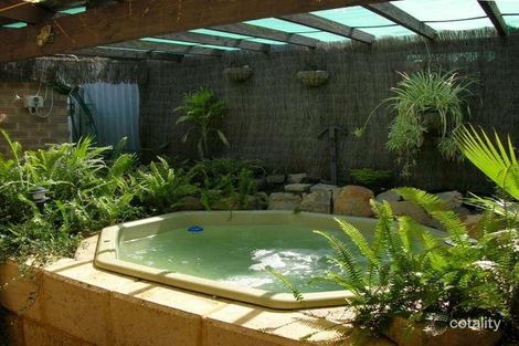 Property photo of 17 Westerly Crescent Heathridge WA 6027
