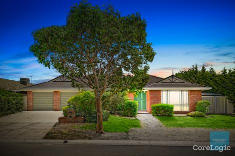 Property photo of 19 Stoneman Turn Caroline Springs VIC 3023