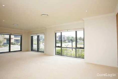 Property photo of 33 Kingfisher Way Warriewood NSW 2102