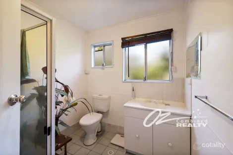 Property photo of 294 The Park Drive Sanctuary Point NSW 2540