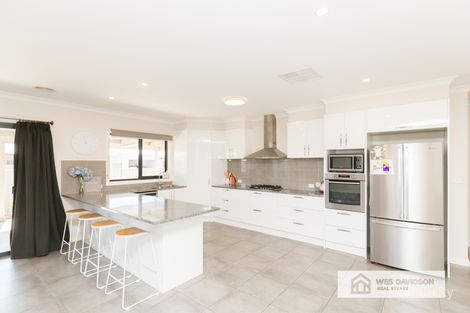Property photo of 5 Evans Way Horsham VIC 3400