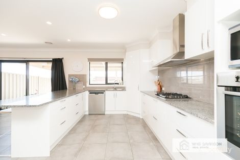 Property photo of 5 Evans Way Horsham VIC 3400