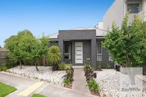 Property photo of 2/119 Hickford Street Reservoir VIC 3073