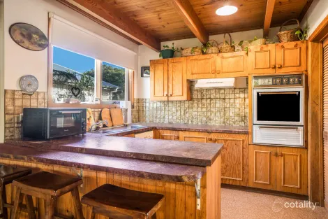 Property photo of 14 Patern Street Highton VIC 3216