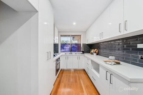 Property photo of 6 Webb Close Edensor Park NSW 2176