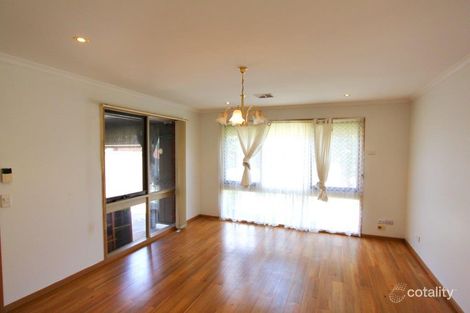 Property photo of 4 Yale Walk Kings Park VIC 3021