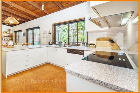 Property photo of 12 Lynshanel Court Springwood QLD 4127