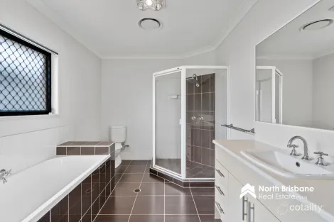 Property photo of 11 Baphal Crescent Narangba QLD 4504