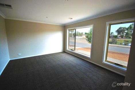 Property photo of 2 Lakeview Place Mooroopna VIC 3629