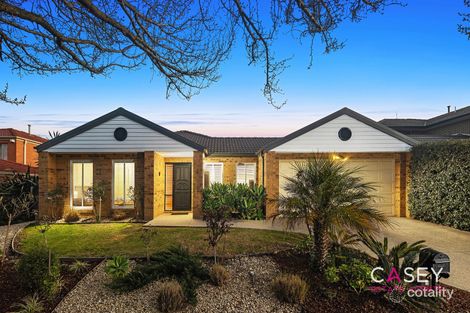 Property photo of 8 Club House Crescent Cranbourne East VIC 3977