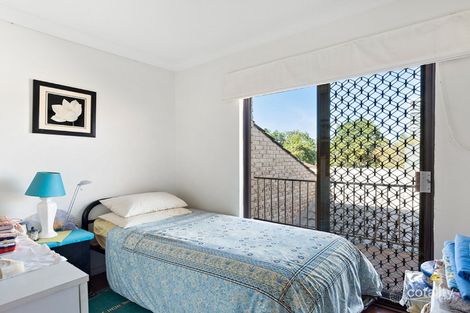 Property photo of 3/49-51 Hooker Boulevard Broadbeach Waters QLD 4218
