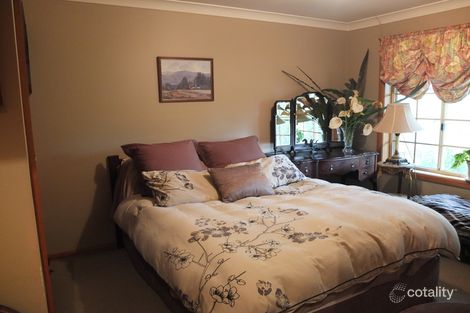 Property photo of 23 Cossack Close Orange NSW 2800