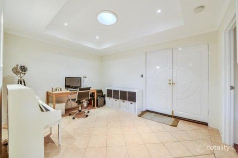 Property photo of 18 Mary Mackillop Glen Queens Park WA 6107