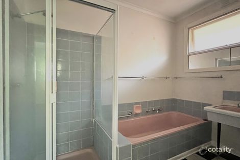 Property photo of 76 Doyle Street Avondale Heights VIC 3034