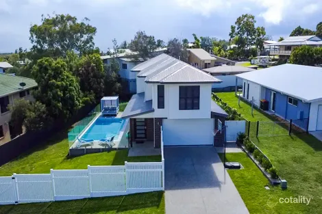 Property photo of 62 Bombala Crescent Rainbow Beach QLD 4581