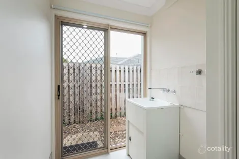 Property photo of 41 Kingarry Circuit Merrimac QLD 4226