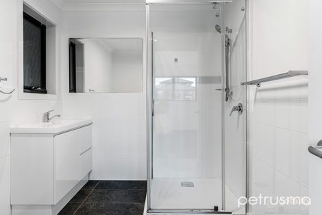 Property photo of 83 Cavenor Drive Rokeby TAS 7019