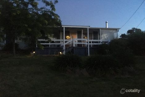 Property photo of 13 Trout Stream Way Macs Cove VIC 3723