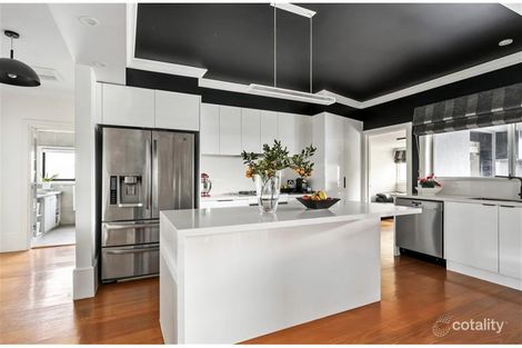 42 Corrigan Ave, Brooklyn, VIC 3012