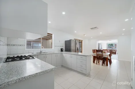 Property photo of 7 Kirribilli Close Craigieburn VIC 3064