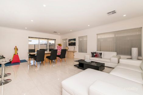 Property photo of 15 Riviera Turn Piara Waters WA 6112