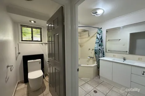 Property photo of 3 Herbert Way Rural View QLD 4740