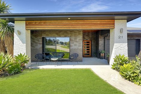 Property photo of 21 Mitchelson Court Lakes Entrance VIC 3909