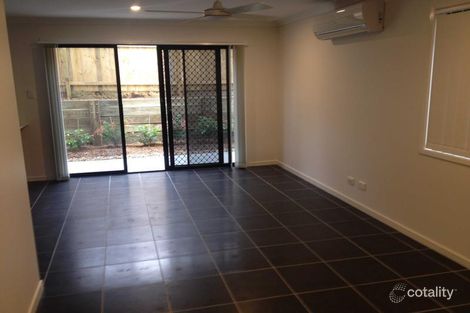 Property photo of 2/3 Angela Way Pimpama QLD 4209