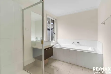 Property photo of 90 Valentine Circuit Augustine Heights QLD 4300
